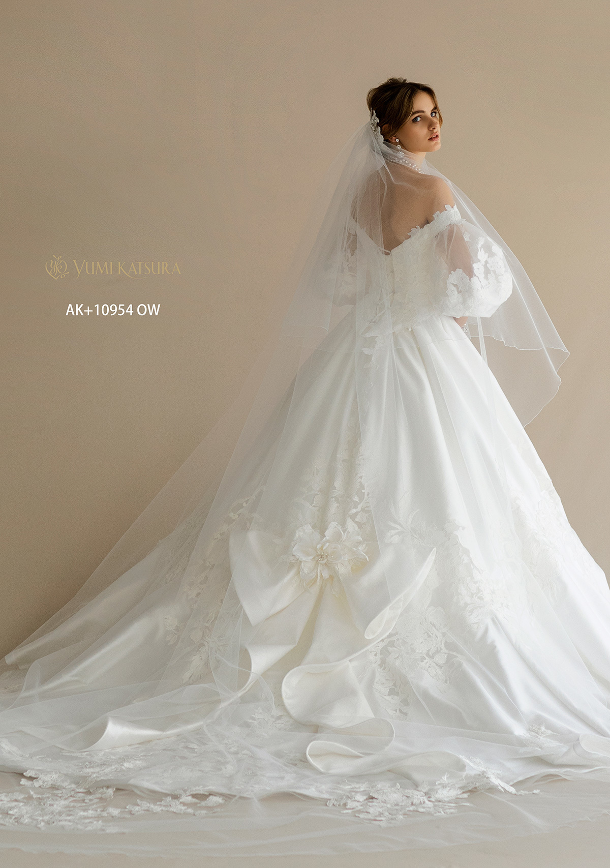静岡市・富士市・沼津市のドレス専門店フィーノのウエディングドレス、桂由美AK-10954の画像３