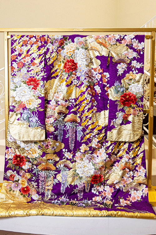 静岡市・富士市・沼津市のドレス専門店フィーノの和装、桂由美CA6208（光琳鶴に四季の花）の画像
