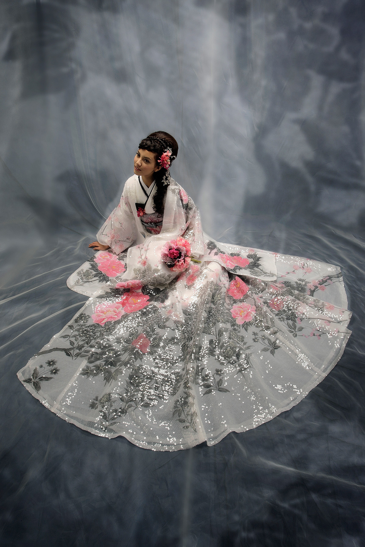 静岡市・富士市・沼津市のドレス専門店フィーノの和装、桂由美CA-4603（墨絵にピンク）の画像２