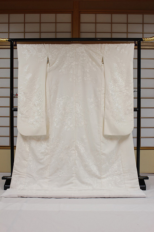 静岡市・富士市・沼津市のドレス専門店フィーノの和装、お祓いの無垢WA-657（富貴奉珀）の画像
